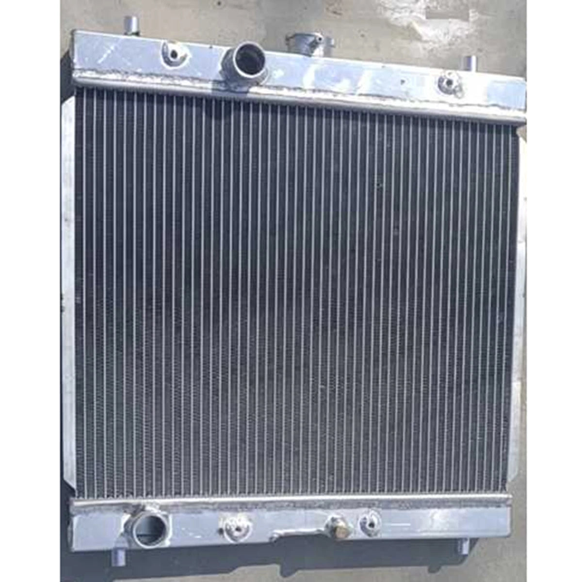 Water Tank Radiator 1K553-72061 for Kubota Engine D1803 Jensen Tracked A430 A521