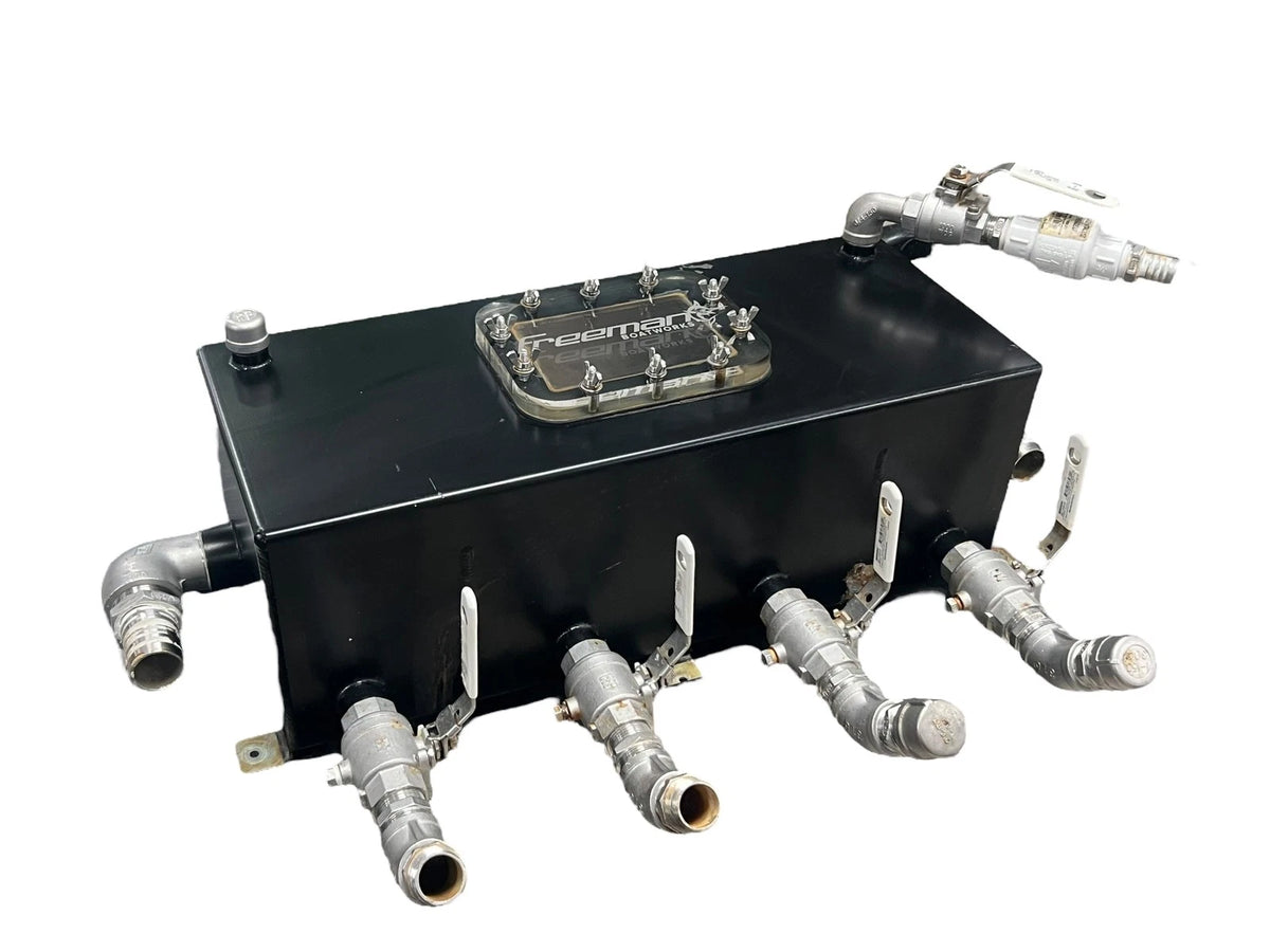 Freeman Boats 4 Outlet Sea Chest, L 24in X W 10in X H 8in, OEM (corrosion)
