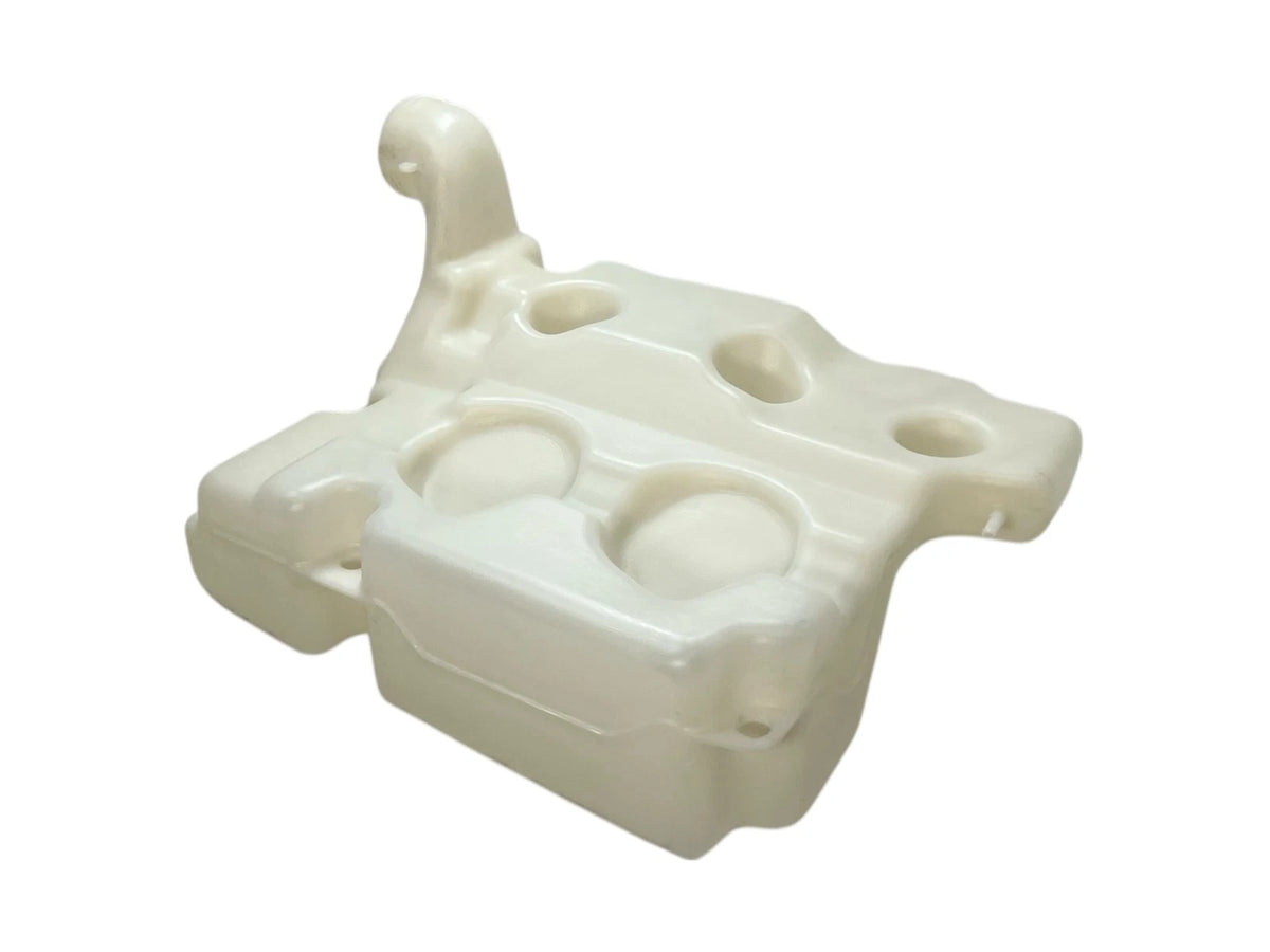 Suzuki Marine 69100-92E10, Outboard Oil Tank, 8.5 Liter Capacity