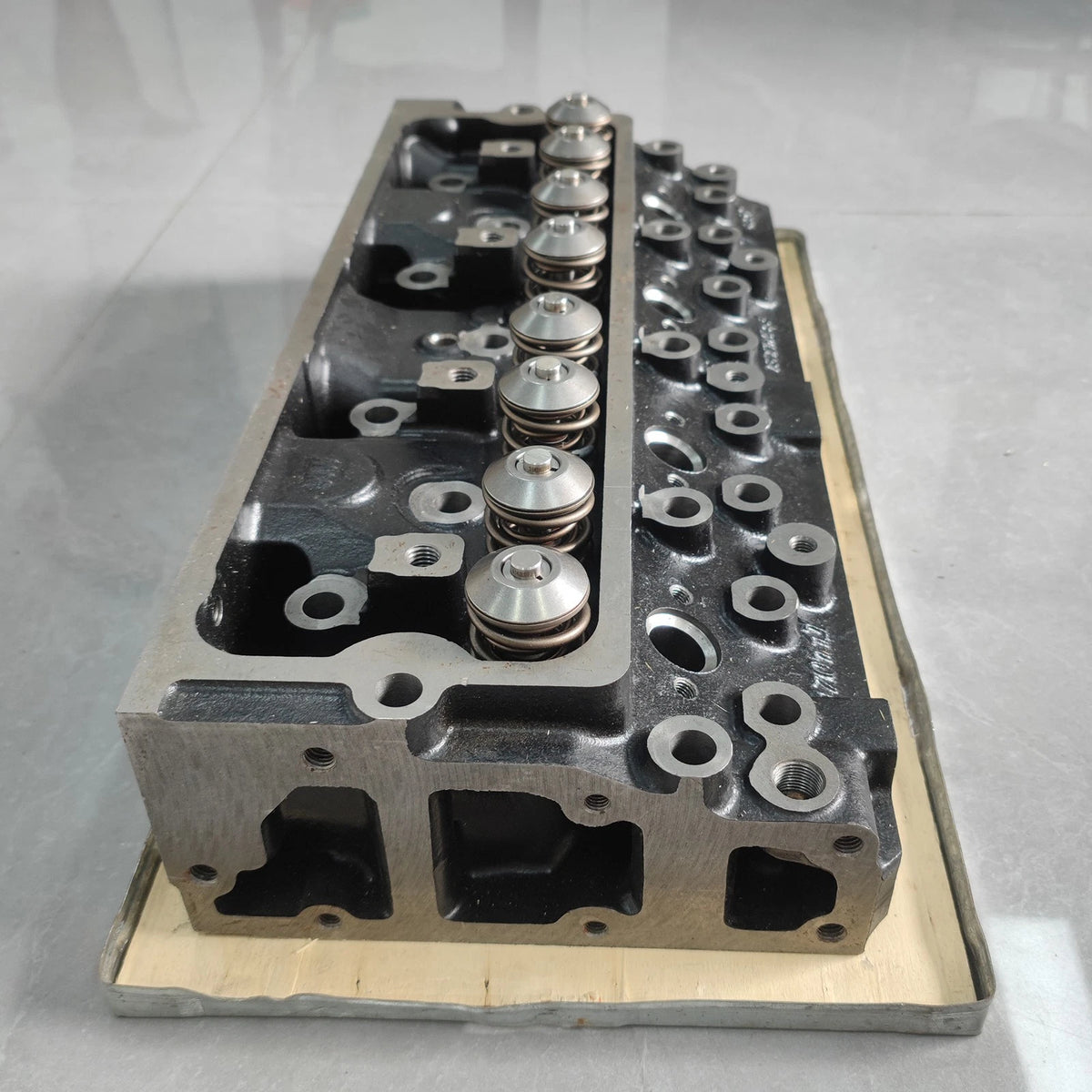 Cylinder Head 6I-1195 131-7703 for Caterpillar 3054 Engine 416C 426C 428C 436C