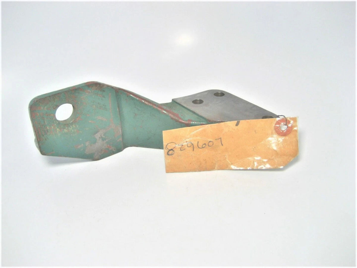 Volvo Penta 829607 MD11 MD17 Marine Diesel Engine Motor OEM Mounting Bracket